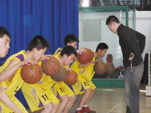 如何通过合理的营养补充来支持篮球恢复训练?_0